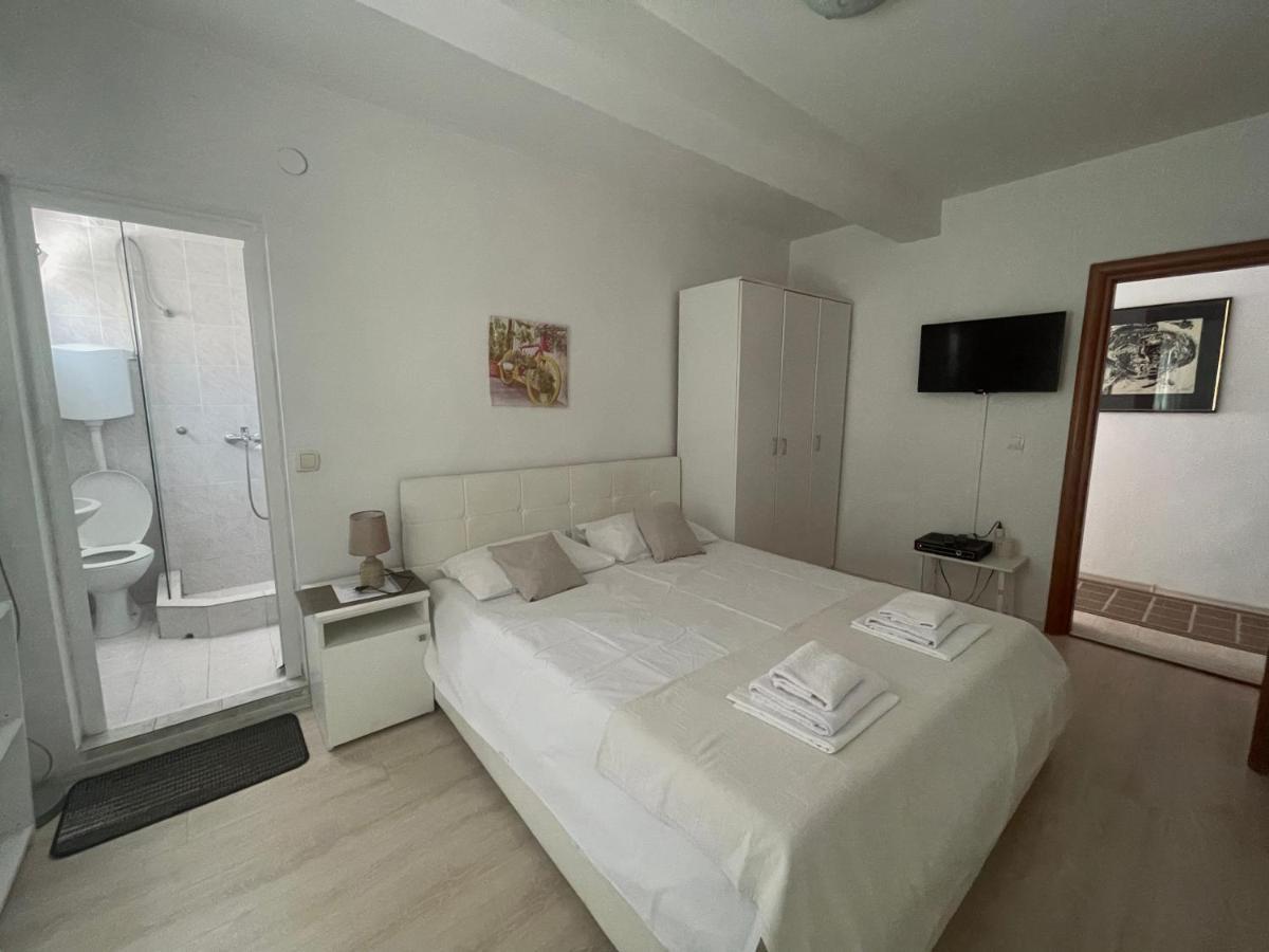 Guest House Jasna 부드바 외부 사진